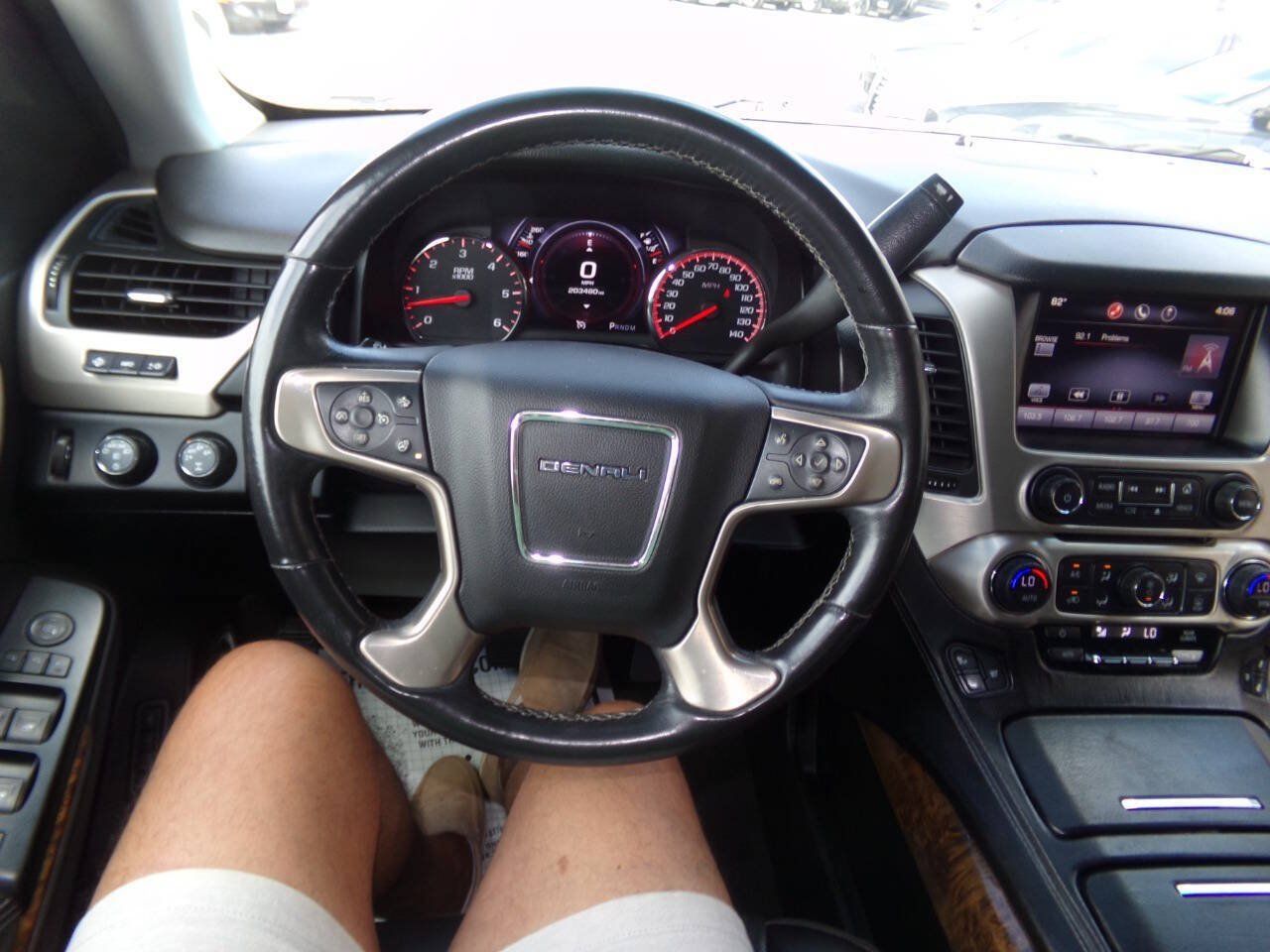 Used 2015 GMC Yukon Denali w/ Touring Package AWD/4WD image 60
