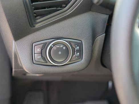 Used 2018 Ford Escape SE w/ SE Sync 3 Package AWD/4WD image 17