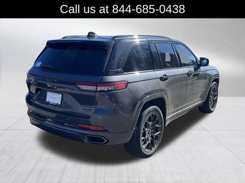 New 2025 Jeep Grand Cherokee Summit image 5