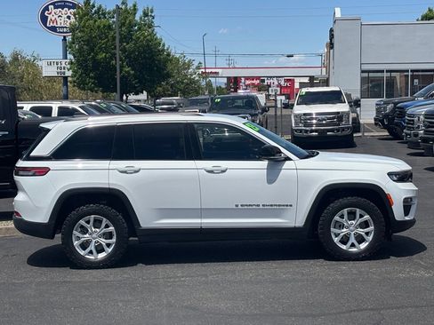 Used 2023 Jeep Grand Cherokee Limited w/ Trailer Tow Prep Group (B) AWD/4WD image 49