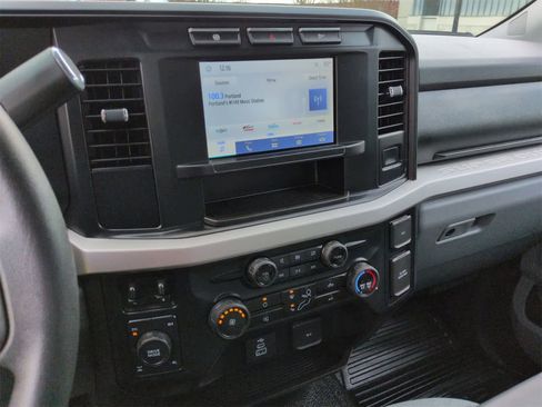 Used 2024 Ford F350 XLT image 26