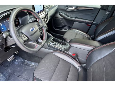 Used 2024 Ford Escape ST-Line image 12