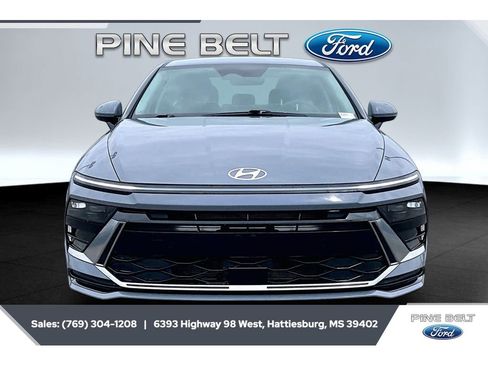 Used 2025 Hyundai Sonata SEL FWD image 3