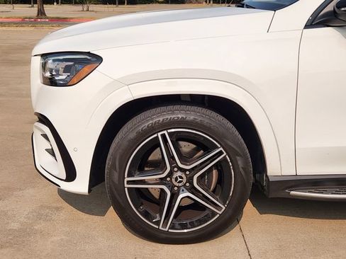 Used 2024 Mercedes-Benz GLS 450 4MATIC image 8