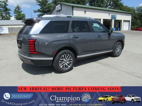 Used 2026 Hyundai Palisade SEL FWD image 4
