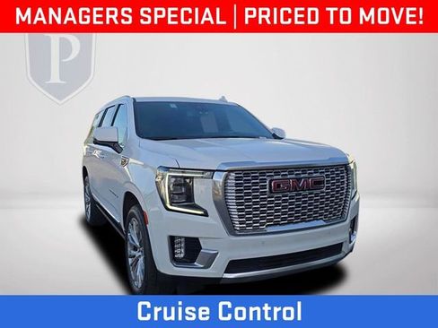 Used 2023 GMC Yukon Denali AWD/4WD image 15