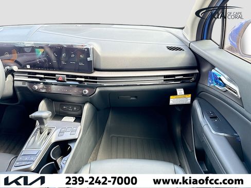 New 2026 Kia Sportage EX image 16