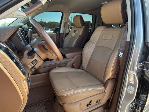 Used 2024 RAM 3500 Limited w/ Towing Technology Group image 12