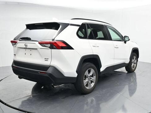 Used 2024 Toyota RAV4 XLE AWD/4WD image 7