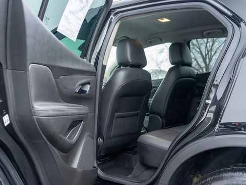 Used 2020 Buick Encore Sport Touring image 27