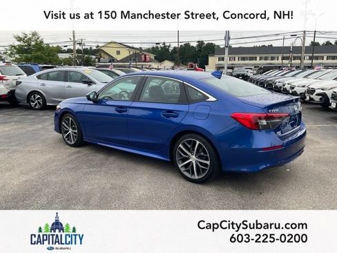 Used 2023 Honda Civic Touring image 4