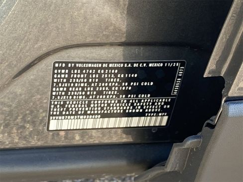 New 2026 Volkswagen Tiguan SE image 29