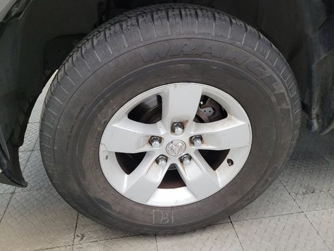 Used 2021 RAM 1500 Classic SLT AWD/4WD image 31