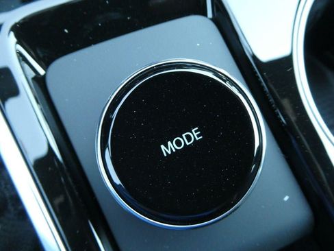 New 2027 Chevrolet Equinox LT w/ Midnight Edition AWD/4WD image 17