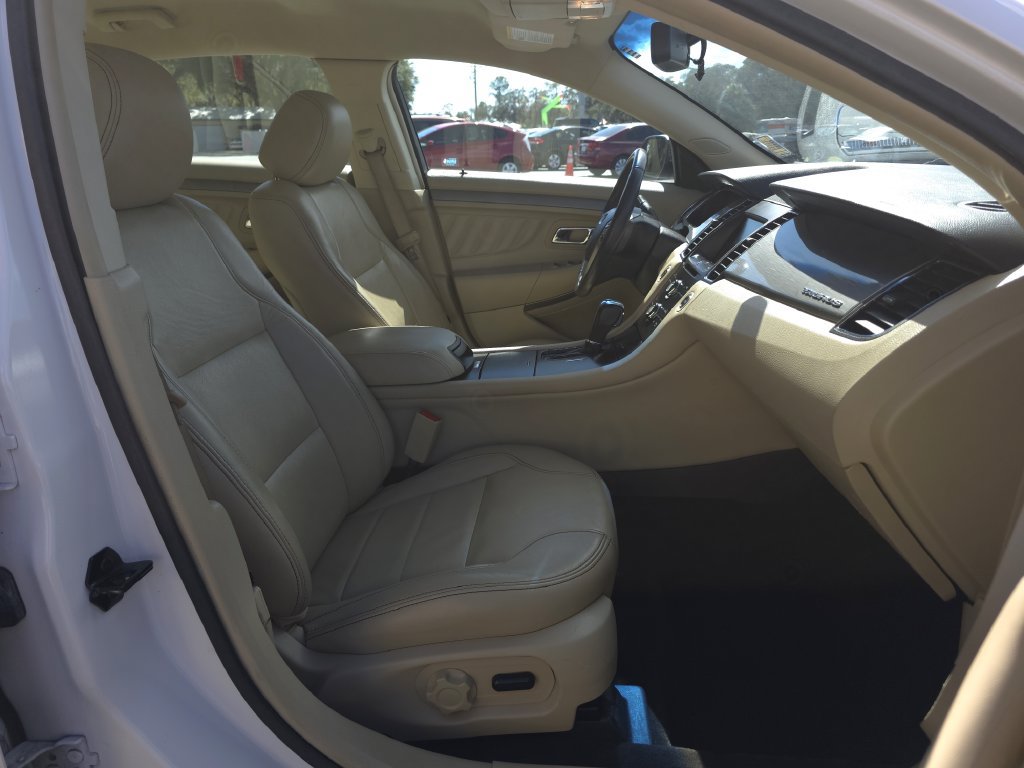Used 2015 Ford Taurus SEL w/ Equipment Group 201A FWD image 17
