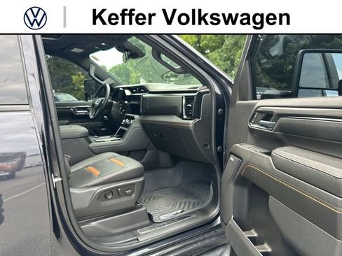 Used 2024 GMC Sierra 2500 AT4 w/ AT4 Preferred Package AWD/4WD image 29