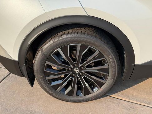 New 2026 Toyota C-HR AWD/4WD image 7