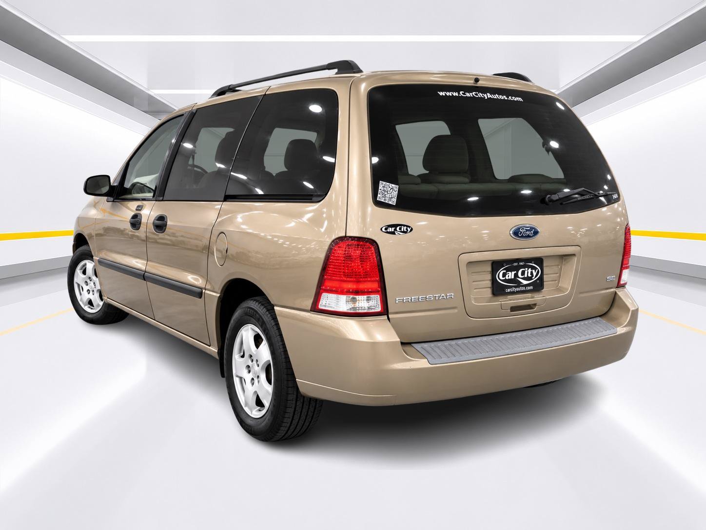 Used 2004 Ford Freestar SE FWD image 3