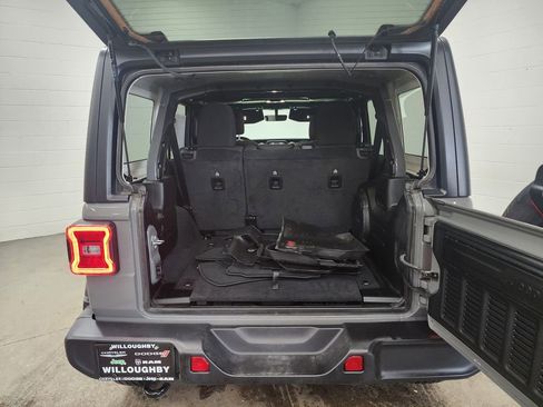 Used 2022 Jeep Wrangler Unlimited Sahara w/ Dual Top Group image 27