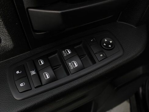 Used 2019 RAM 1500 Tradesman w/ Chrome Plus Package image 13