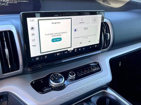 New 2026 Ford Expedition Active image 18