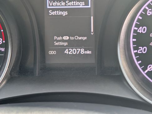 Used 2022 Toyota Camry SE FWD image 25