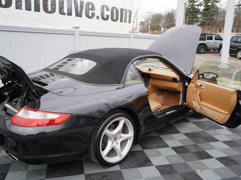 Used 2005 Porsche 911 Carrera image 91