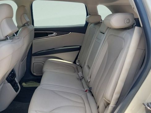 Used 2018 Lincoln MKX Reserve w/ Driver Assistance Package AWD/4WD image 10