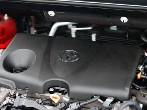 Used 2023 Toyota RAV4 XLE image 45