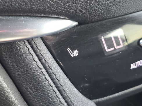 Used 2021 Cadillac XT5 Premium Luxury image 22