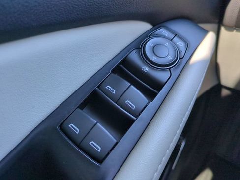 Used 2024 Buick Enclave Essence FWD image 30