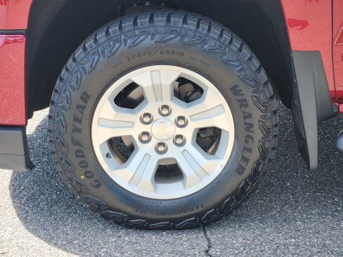 Used 2018 Chevrolet Silverado 1500 LT w/ All Star Edition AWD/4WD image 5
