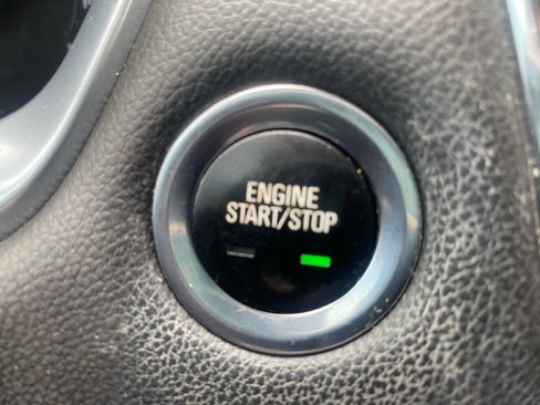 Used 2021 Chevrolet Traverse RS image 22