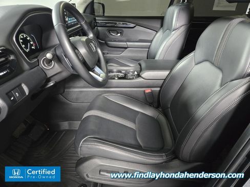 Certified 2024 Honda Pilot EX-L image 9