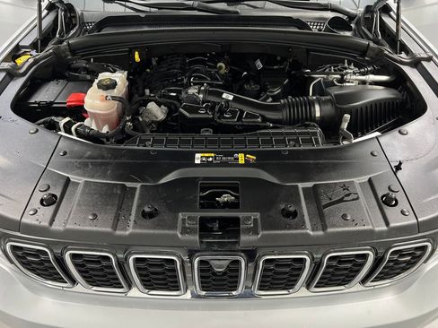 Used 2024 Jeep Grand Cherokee L Limited w/ Luxury Tech Group II image 82