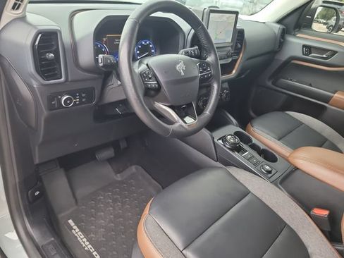 Used 2023 Ford Bronco Sport Outer Banks w/ Tech Package AWD/4WD image 18