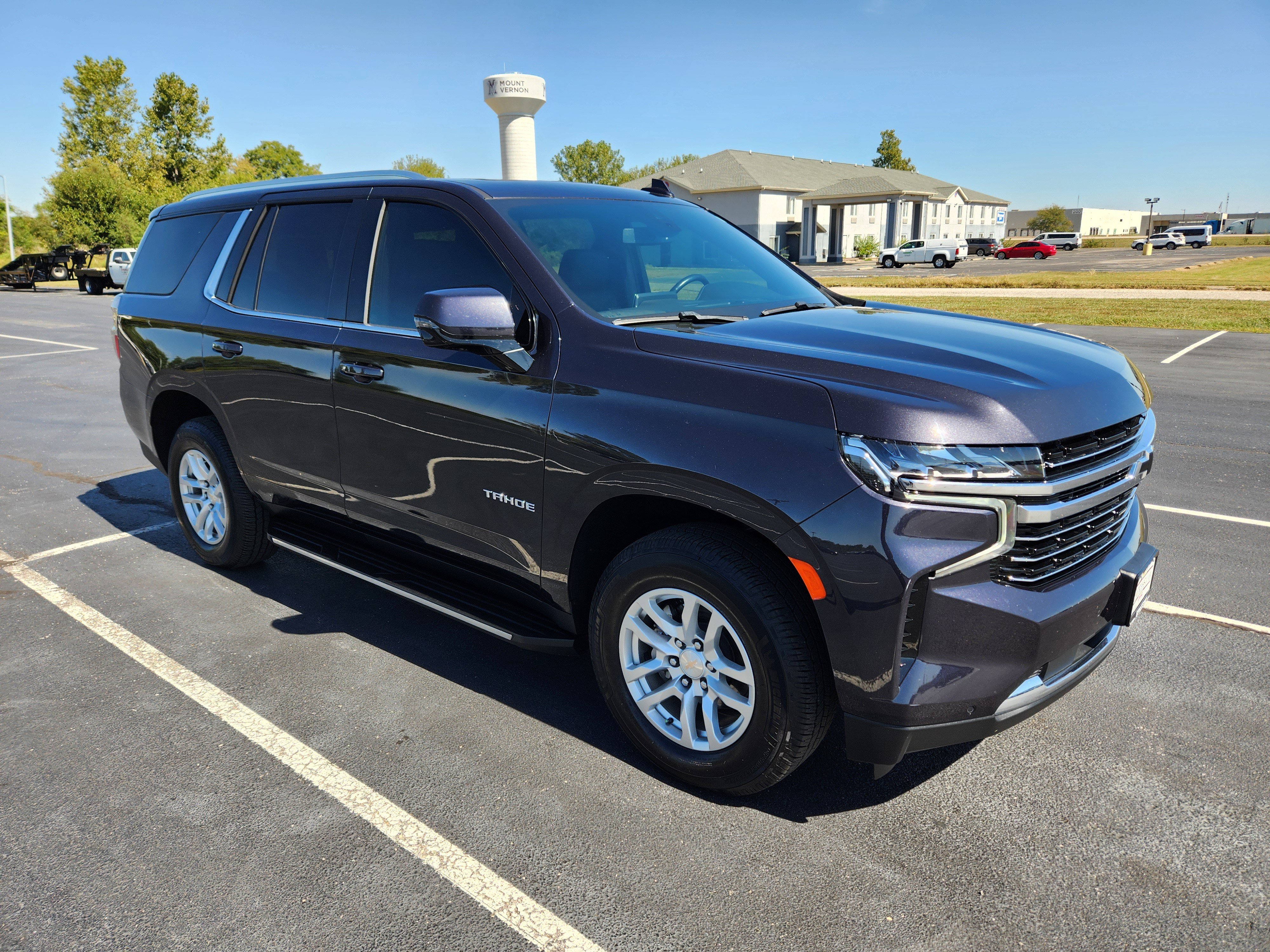 Used 2022 Chevrolet Tahoe LT w/ LT Signature Plus Package AWD/4WD image 9