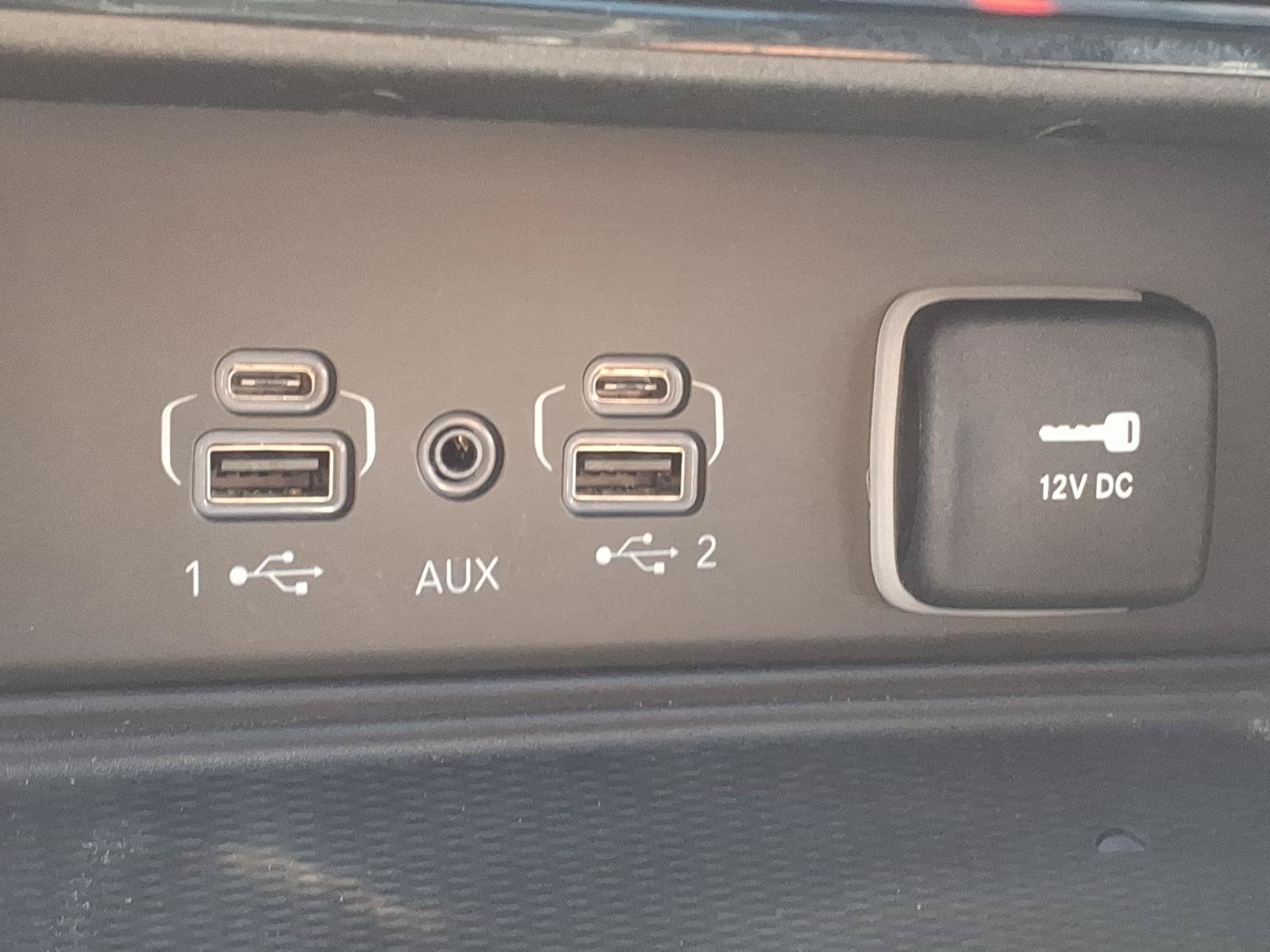 Used 2023 Jeep Grand Cherokee Altitude AWD/4WD image 17