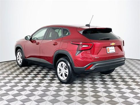 Certified 2024 Chevrolet Trax LS image 7