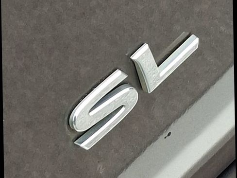 Used 2015 Nissan Pathfinder SL w/ SL Premium Package FWD image 7