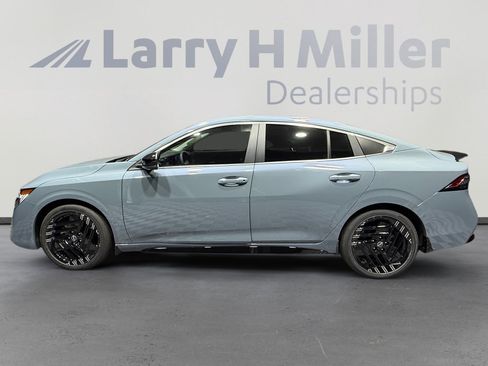 New 2026 Nissan Sentra SR w/ Floor Mat Package image 2