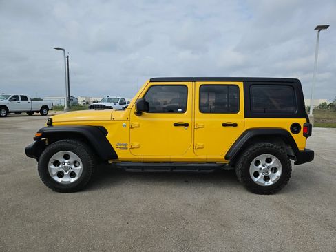 Used 2021 Jeep Wrangler Unlimited Sport AWD/4WD image 6