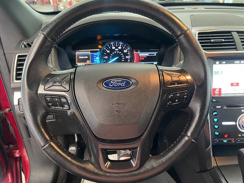 Used 2018 Ford Explorer Sport w/ Ford Safe & Smart Package AWD/4WD image 8