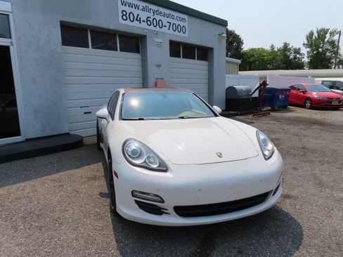 Used 2012 Porsche Panamera RWD image 3