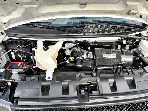 Used 2019 Chevrolet Express 2500 w/ Driver Convenience Package image 32