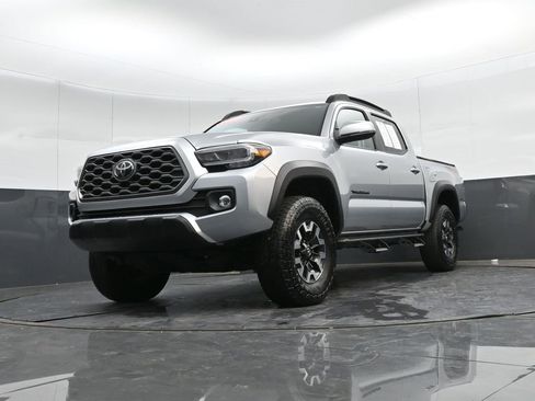 Used 2022 Toyota Tacoma TRD Off-Road image 36