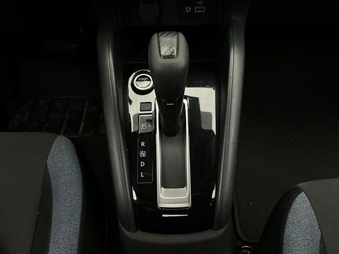 Used 2025 Nissan Versa SV image 21