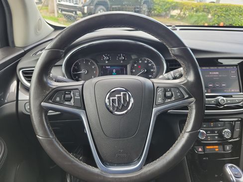 Used 2022 Buick Encore Preferred FWD image 18