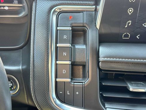 Used 2023 GMC Yukon SLT AWD/4WD image 33
