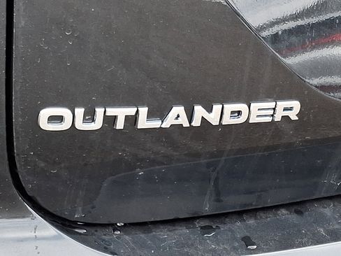 New 2026 Mitsubishi Outlander SE AWD/4WD image 9